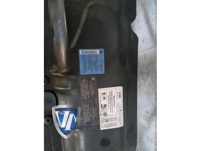 Begagnade Front BMW 5 serie Touring (E61) 525i 24V Pris € 151,25 Inklusive moms erbjuds av Vollux Carparts B.V.