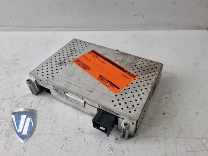 Używane Modul radiowy BMW 3 serie (E93) 330i 24V Cena € 83,49 Z VAT oferowane przez Vollux Carparts B.V.
