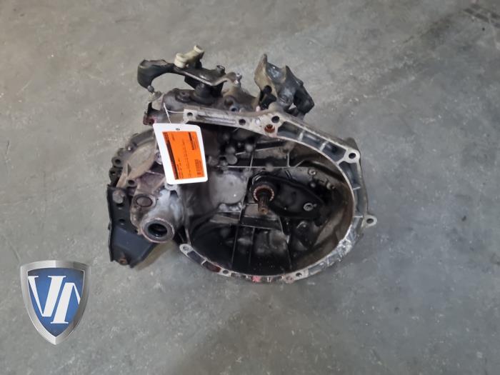 Gebrauchte Getriebe Peugeot 207 CC (WB) 1.6 16V Preis auf Anfrage angeboten von Vollux Carparts B.V.
