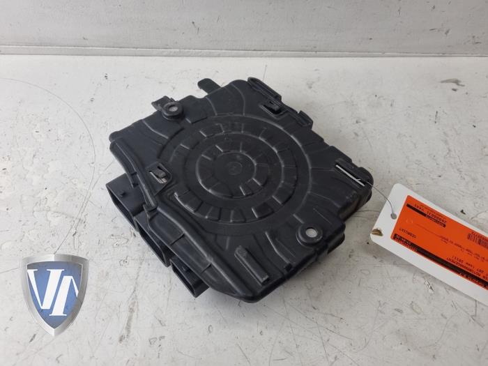Used Engine management computer Peugeot 207 CC (WB) 1.6 16V Price € 240,79 Inclusive VAT offered by Vollux Carparts B.V.