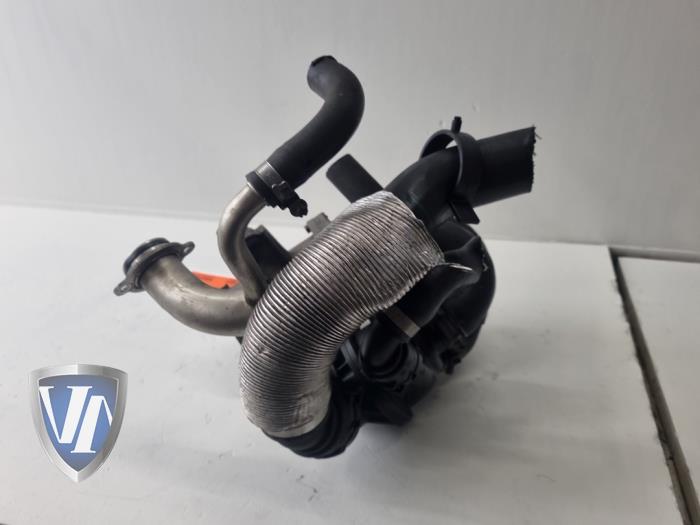 Usagé Pompe à eau BMW 1 serie (E87/87N) 118i 16V Prix € 121,00 Prix TTC proposé par Vollux Carparts B.V.
