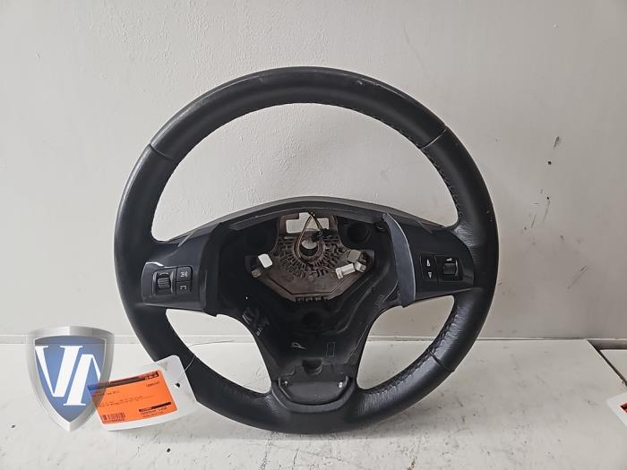 Begagnade Ratt Opel Corsa D Pris € 60,50 Inklusive moms erbjuds av Vollux Carparts B.V.