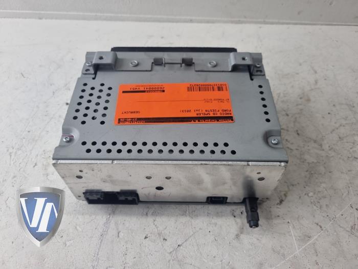 Używane Radioodtwarzacz CD Ford Fiesta 6 (JA8) 1.5 TDCi Cena € 72,60 Z VAT oferowane przez Vollux Carparts B.V.