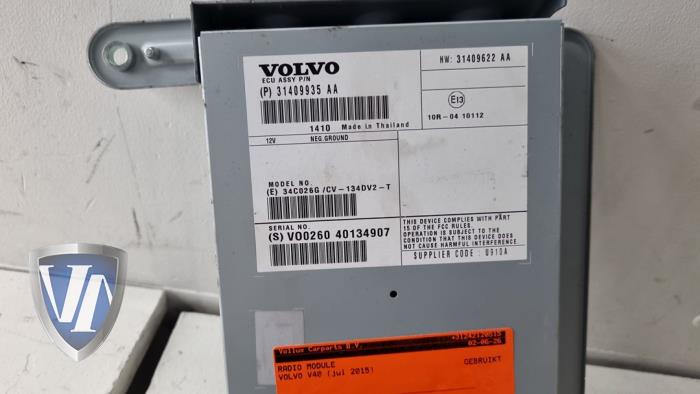 Używane Modul radiowy Volvo V40 (MV) 2.0 D4 16V Cena € 121,00 Z VAT oferowane przez Vollux Carparts B.V.
