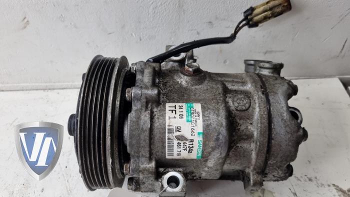 Usagé Pompe clim Opel Corsa D Prix € 48,40 Prix TTC proposé par Vollux Carparts B.V.