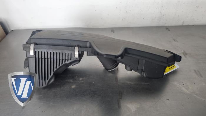 Gebrauchte Luftfiltergehäuse BMW 3 serie (F30) 328i 2.0 16V Preis € 48,40 Mit Mehrwertsteuer angeboten von Vollux Carparts B.V.