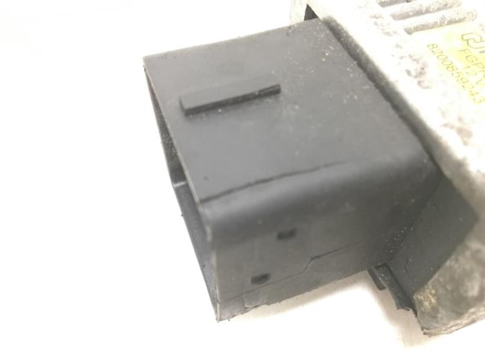 Glow plug relay Dacia Duster 8200859243