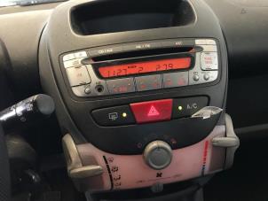 Used Air conditioning control panel Toyota Aygo (B10) 1.0 12V VVT-i Price € 50,00 Margin scheme offered by Autodemontage Smeets Janssen