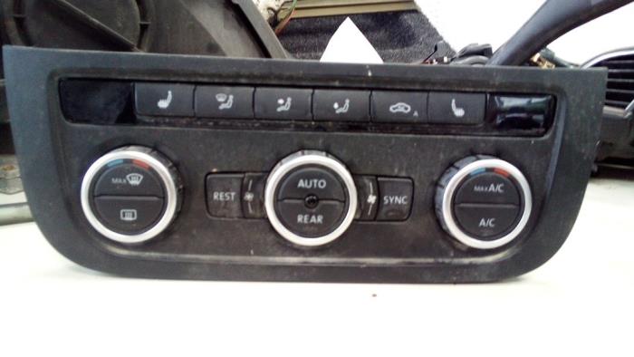 Używane Panel climatronic Volkswagen Sharan (7N) 2.0 TDI 16V Cena € 74,99 Procedura marży oferowane przez Autodemontage Tegelen