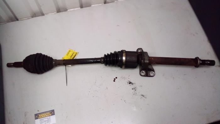 Front drive shaft, right from a Renault Megane II Grandtour (KM) 1.6 16V 2004