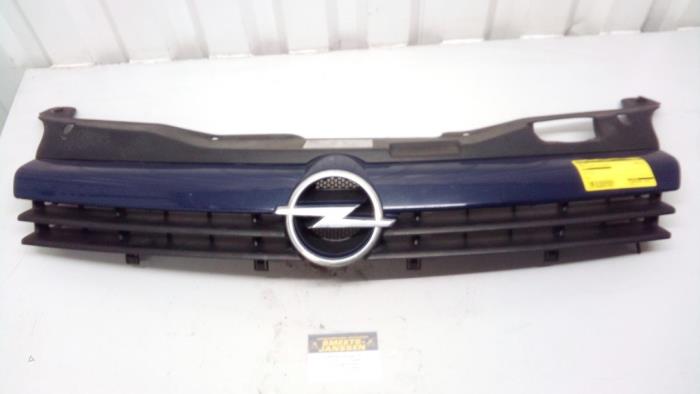 Używane Grill Opel Astra H SW (L35) 1.4 16V Twinport Cena € 25,00 Procedura marży oferowane przez Autodemontage Tegelen