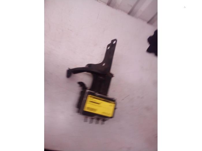 Begagnade ABS-pump Nissan Primera (P12) 1.8 16V Pris € 29,99 Marginaltabell erbjuds av Autodemontage Tegelen