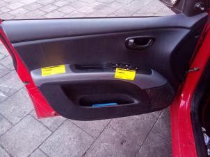 Używane Tapicerka drzwi lewych przednich wersja 4-drzwiowa Hyundai i10 (F5) 1.1i 12V Cena € 34,99 Procedura marży oferowane przez Autodemontage Smeets Janssen
