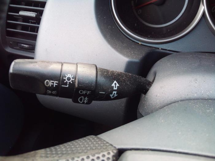 Steering column stalk from a Honda Jazz (GD/GE2/GE3) 1.3 i-Dsi 2004