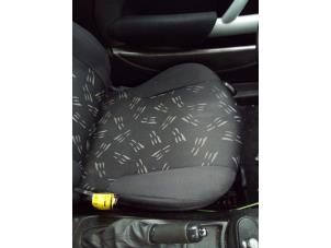 Used Seat, left BMW Mini One/Cooper (R50) 1.6 16V One Price € 59,99 Margin scheme offered by Autodemontage Smeets Janssen