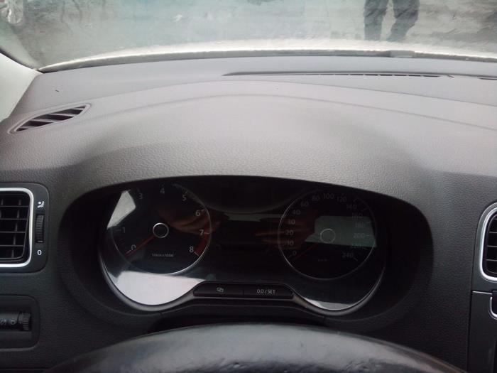 Airbag set + dashboard de un Volkswagen Polo V (6R) 1.2 TSI 2011