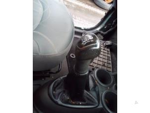 Used Gear stick Chevrolet Spark (M300) 1.0 16V Bifuel Price € 49,99 Margin scheme offered by Autodemontage Smeets Janssen