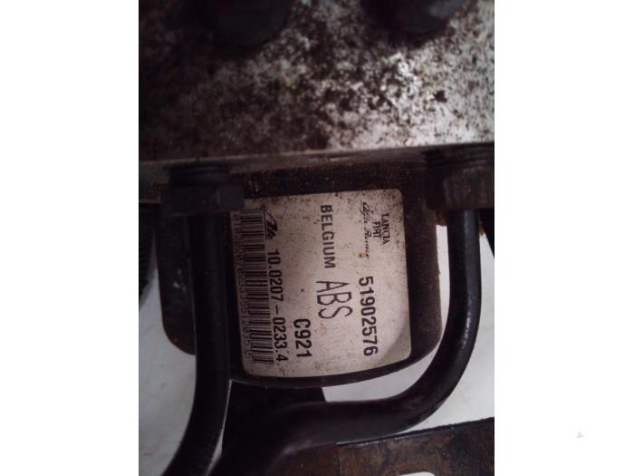ABS Pumpe Fiat Doblo Cargo (263), 2010 1.3 D Multijet, Lieferwagen, Diesel, 1 248cc, 66kW (90pk), FWD, 199A3000; 263A2000, 2010-02 / 2023-12 (Gebraucht)