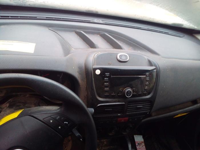 Airbag set + dashboard d'un Fiat Doblo Cargo (263) 1.3 D Multijet 2012