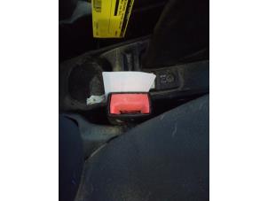 Used Front seatbelt buckle, right Fiat Doblo Cargo (263) 1.3 D Multijet Price € 24,99 Margin scheme offered by Autodemontage Smeets Janssen