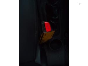 Usados Lengüeta cinturón de seguridad izquierda delante Chevrolet Spark (M300) 1.0 16V Bifuel Precio € 18,99 Norma de margen ofrecido por Autodemontage Smeets Janssen