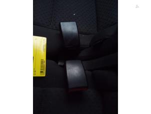 Used Rear seatbelt buckle, right Volkswagen Touran (1T1/T2) 1.6 Price € 15,00 Margin scheme offered by Autodemontage Smeets Janssen