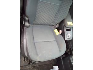 Used Seats + rear seat (complete) Renault Scénic III (JZ) 1.4 16V TCe 130 Price on request offered by Autodemontage Smeets Janssen