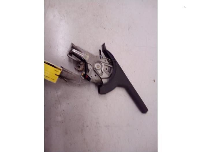 Parking brake lever from a Suzuki SX4 (EY/GY) 1.6 16V VVT Grip 4x4 2007
