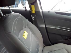 Used Seat, left Chevrolet Spark (M300) 1.0 16V Bifuel Price € 69,99 Margin scheme offered by Autodemontage Smeets Janssen