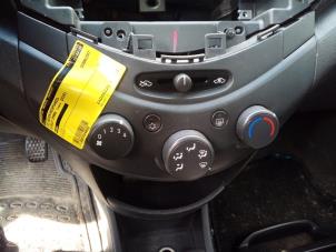 Used Air conditioning control panel Chevrolet Spark (M300) 1.0 16V Bifuel Price € 69,99 Margin scheme offered by Autodemontage Smeets Janssen