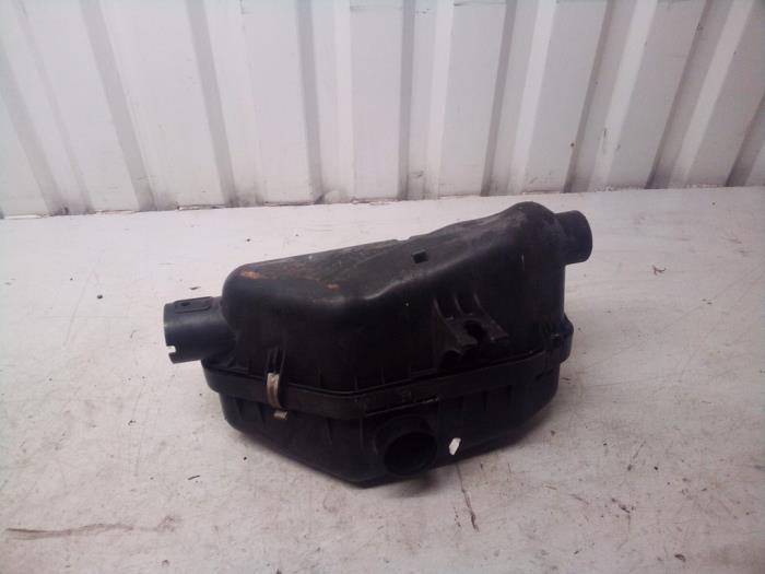 Begagnade Luftfilterhus Chevrolet Spark (M300) 1.0 16V Bifuel Pris € 34,98 Marginaltabell erbjuds av Autodemontage Tegelen
