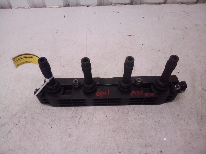Usagé Bobine Opel Astra J (PC6/PD6/PE6/PF6) 1.3 CDTI 16V EcoFlex Prix € 19,98 Règlement à la marge proposé par Autodemontage Tegelen