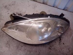 Usados Faro izquierda Mercedes A (W169) 1.5 A-150 5-Drs. Precio € 39,98 Norma de margen ofrecido por Autodemontage Tegelen