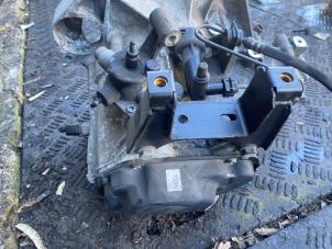 Getriebe van een Volkswagen Polo IV (9N1/2/3) 1.4 16V 75 2004