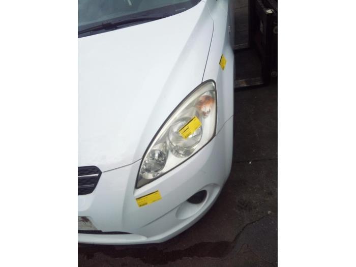 Używane Reflektor lewy Kia Pro cee'd (EDB3) 1.6 CVVT 16V Cena € 75,00 Procedura marży oferowane przez Autodemontage Tegelen
