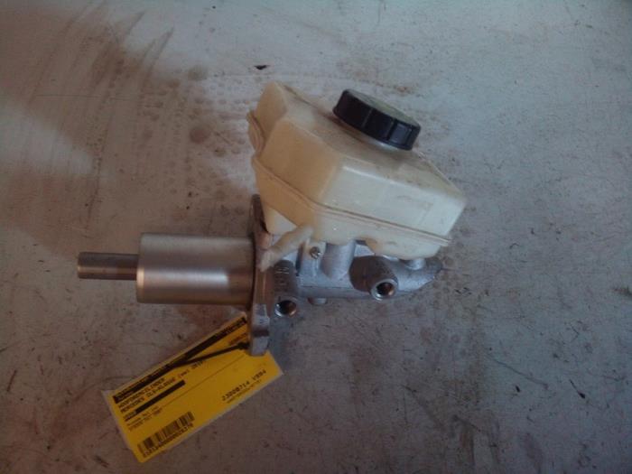 Used Master cylinder Mercedes CLS (C219) 320 CDI 24V Price € 39,98 Margin scheme offered by Autodemontage Tegelen