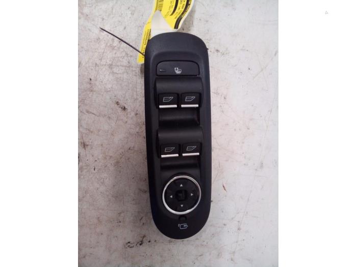 Usados Interruptor de ventanilla eléctrica Ford Mondeo IV 1.6 TDCi 16V Precio € 40,00 Norma de margen ofrecido por Autodemontage Tegelen