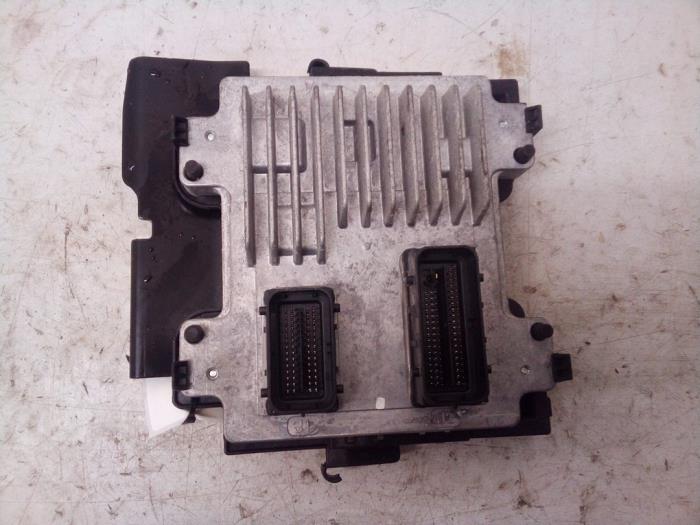 Used Engine management computer Opel Corsa E 1.4 16V Price € 74,98 Margin scheme offered by Autodemontage Tegelen
