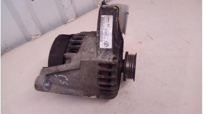 Begagnade Dynamo Fiat Punto II (188) 1.2 60 S 3-Drs. Pris € 34,98 Marginaltabell erbjuds av Autodemontage Tegelen