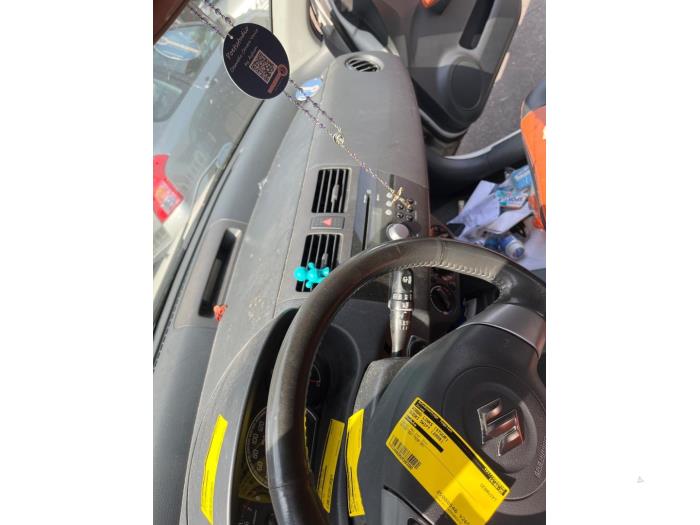 Używane Panel Suzuki Swift (ZA/ZC/ZD1/2/3/9) 1.3 VVT 16V Cena € 149,98 Procedura marży oferowane przez Autodemontage Tegelen