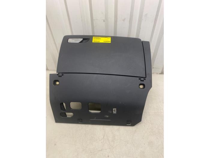 Begagnade Handskfack Audi A3 Limousine (8VS/8VM) 2.0 TDI 16V Pris € 34,98 Marginaltabell erbjuds av Autodemontage Tegelen
