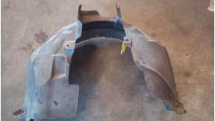 Begagnade Isolering, hjulhus Ford Mondeo IV 1.6 Ti 16V Pris € 14,00 Marginaltabell erbjuds av Autodemontage Tegelen