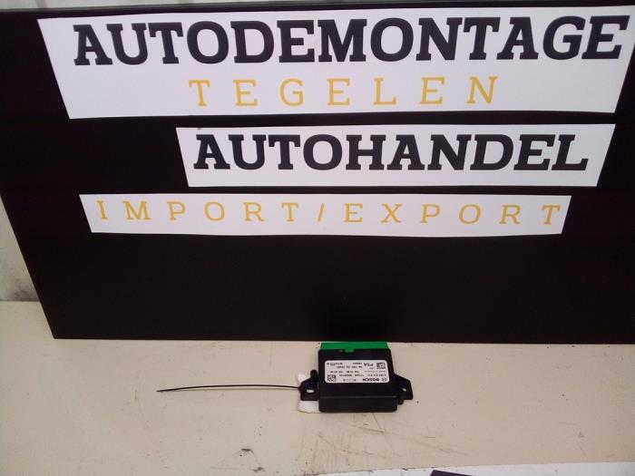 Begagnade PDC-modul Peugeot 208 I (CA/CC/CK/CL) 1.2 12V e-THP PureTech 110 Pris € 49,98 Marginaltabell erbjuds av Autodemontage Tegelen