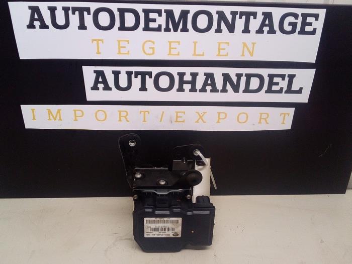 Używane Pompa ABS Ford Mondeo IV Wagon 2.0 16V Flexifuel Cena € 124,99 Procedura marży oferowane przez Autodemontage Tegelen