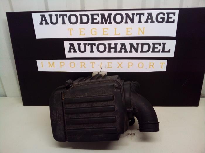 Begagnade Luftfilter Audi A3 (8P1) 1.6 Pris € 39,99 Marginaltabell erbjuds av Autodemontage Tegelen