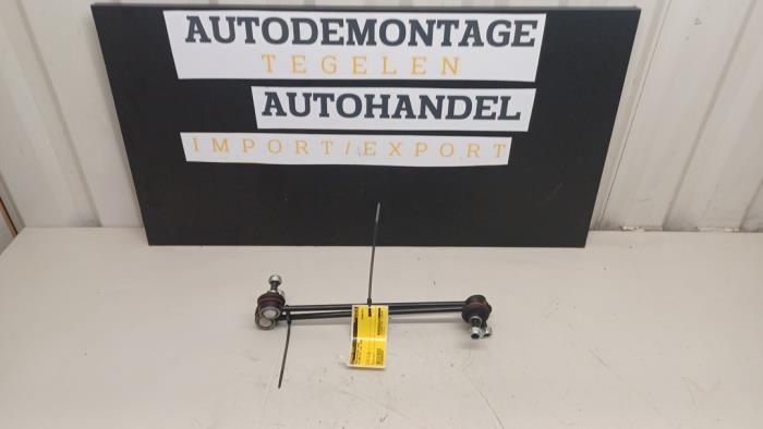 Używane Stabilizator przód Alfa Romeo MiTo (955) 1.4 16V Cena € 34,98 Procedura marży oferowane przez Autodemontage Tegelen