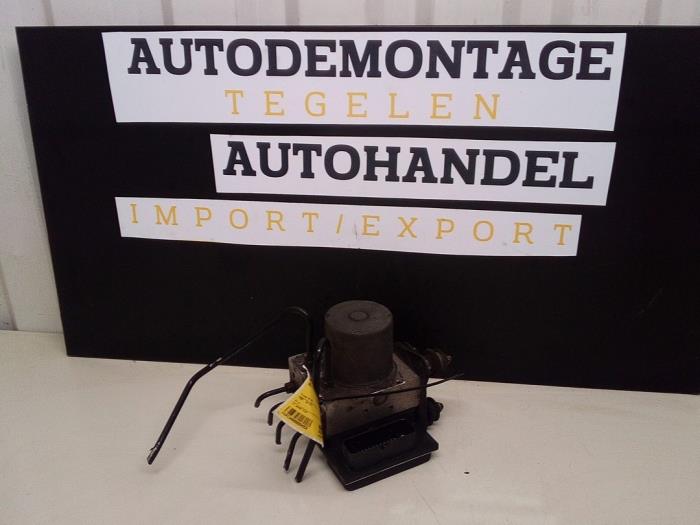 Begagnade ABS-pump Audi A4 Avant (B8) 1.8 TFSI 16V Pris € 124,98 Marginaltabell erbjuds av Autodemontage Tegelen
