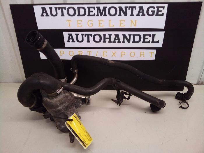 Begagnade Vattenpump BMW 1 serie (E81) 116i 2.0 16V Pris € 99,98 Marginaltabell erbjuds av Autodemontage Tegelen