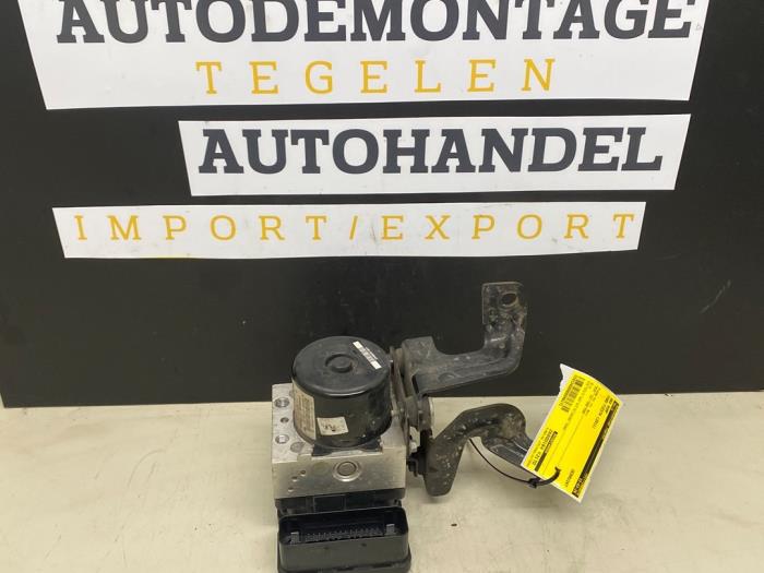 Begagnade ABS-pump Ford Fiesta 6 (JA8) 1.6 TDCi 95 Pris € 124,99 Marginaltabell erbjuds av Autodemontage Tegelen