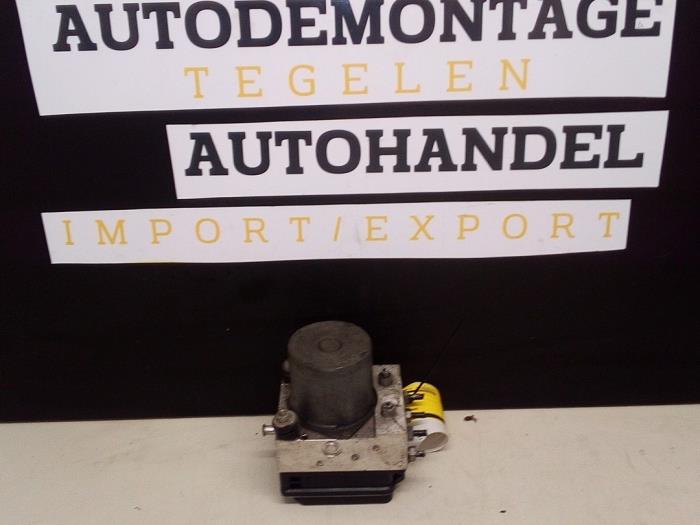 Usagé Pompe ABS Smart Forfour (454) 1.1 12V Prix € 99,90 Règlement à la marge proposé par Autodemontage Tegelen